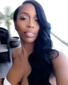 How tall is Kash Doll?